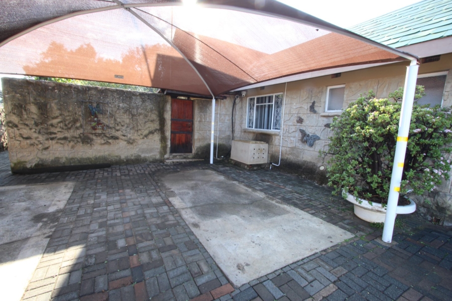 7 Bedroom Property for Sale in Jim Fouchepark Free State